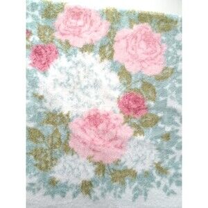 Vtg Fieldcrest Bath Towel Fringe 100% Cotton Royal Velvet 27x48” Floral Cottage